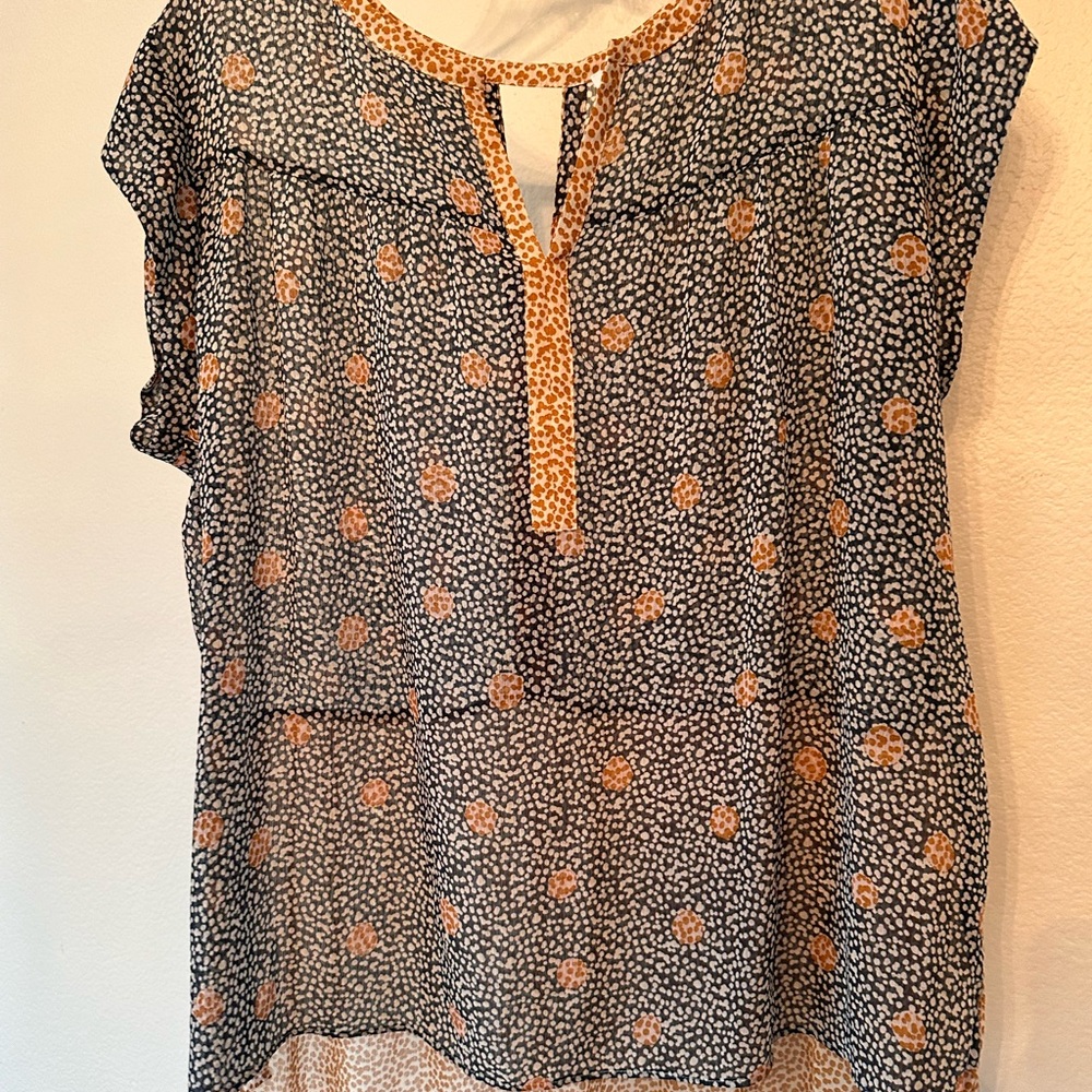 DR2 Black and Mustard Floral Dot Short Sleeve Tunic